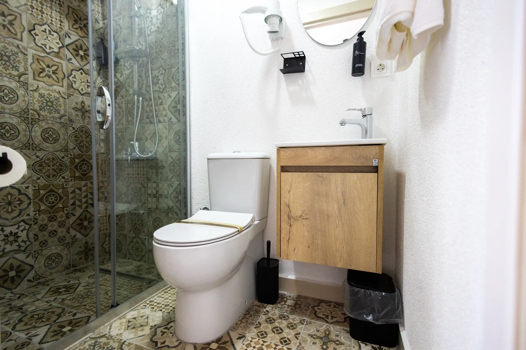 Comfort Room 5