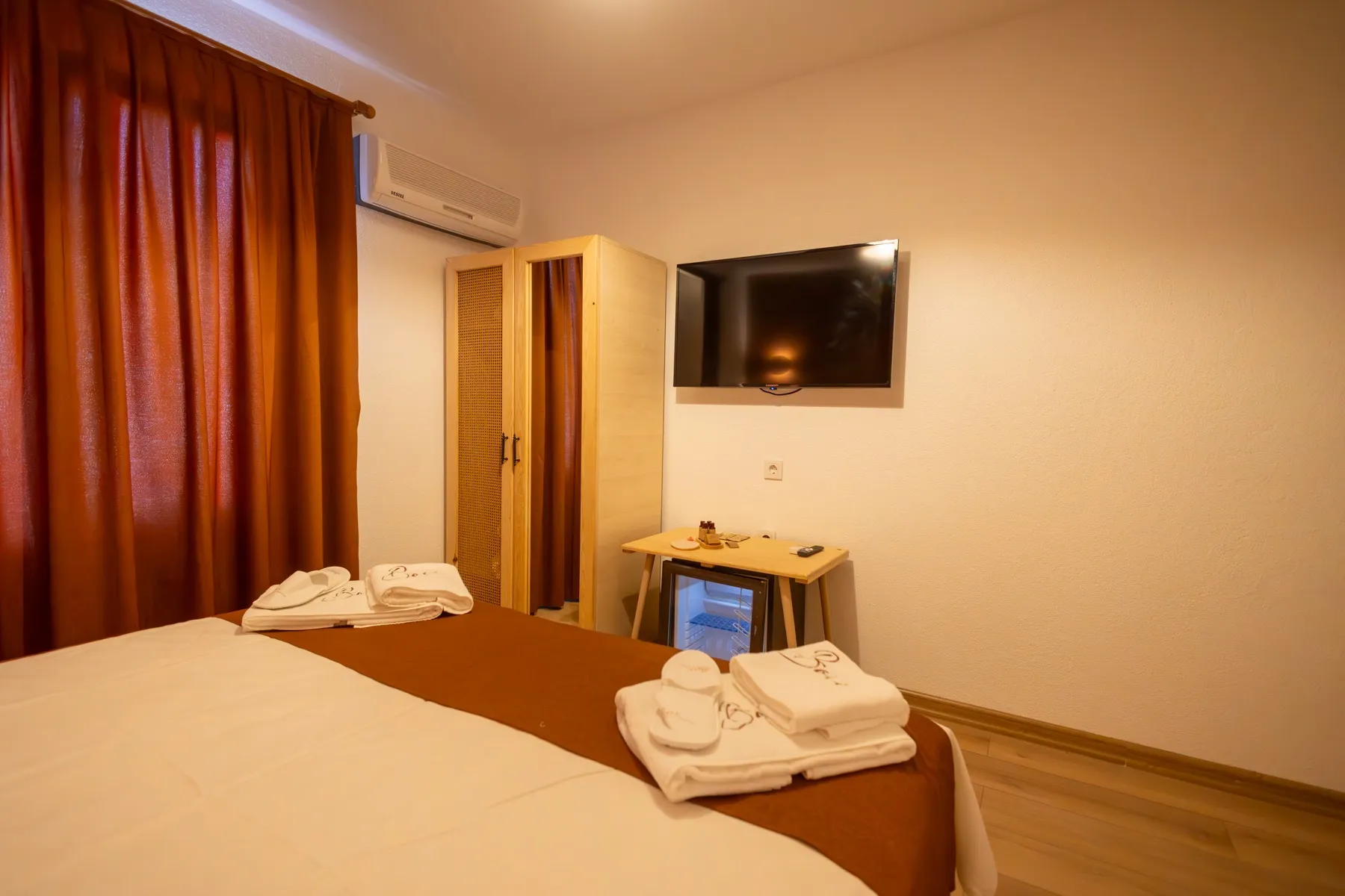 Comfort Room with Balcony 5